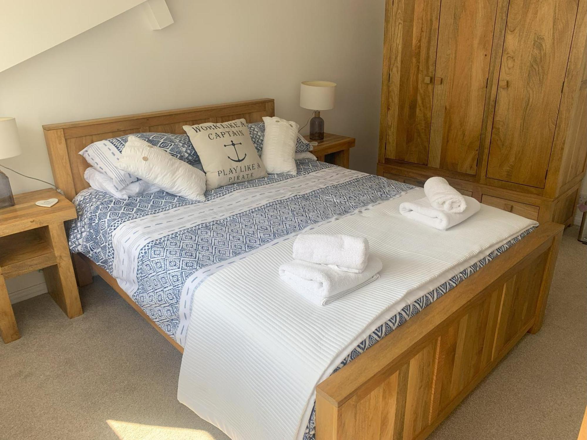 Tidesreach Filey, Sleeps 13, Close To Beach Exterior foto